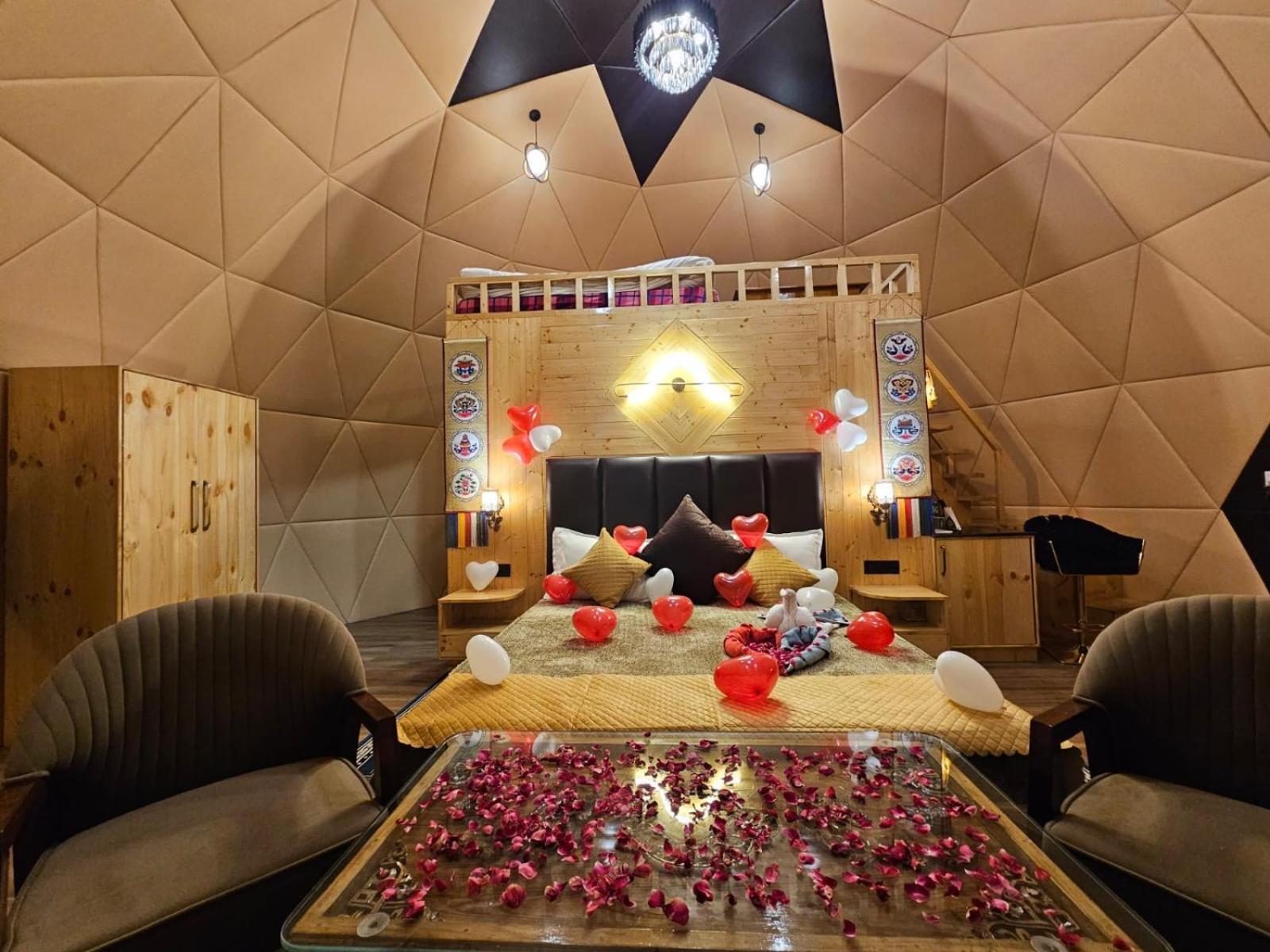 Dream Hamta Cafe & Glamps Hotel - Manali (Himachal Pradesh) — Photos 2